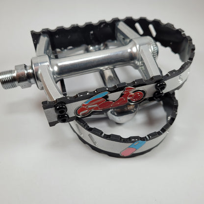 AKIRA BICYCLE PEDALS