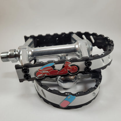 AKIRA BICYCLE PEDALS