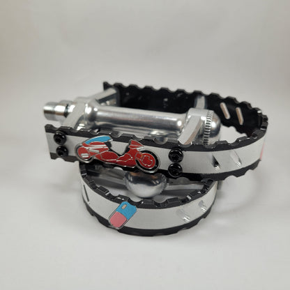 AKIRA BICYCLE PEDALS