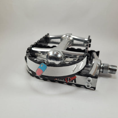AKIRA BICYCLE PEDALS