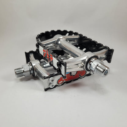 AKIRA BICYCLE PEDALS