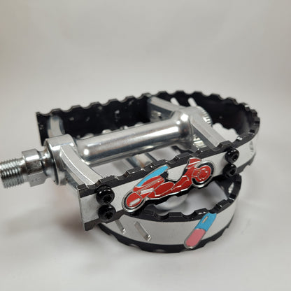 AKIRA BICYCLE PEDALS